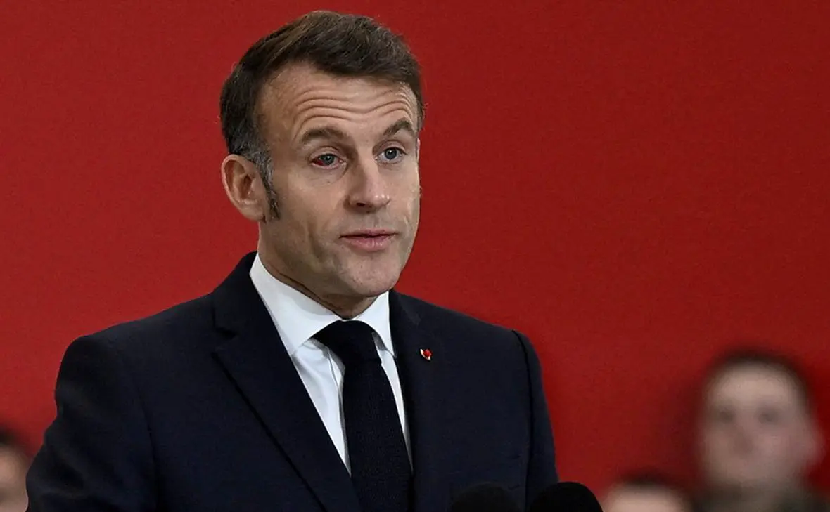 Эмманюэль Макрон (Philippe Magoni / Reuters)
