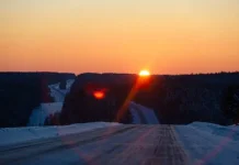 ИКИ РАН зафиксировал мощную магнитную бурю и редкие северные сияния iki ran zafiksiroval moshhnuyu magnitnuyu buryu i redkie severnye siyaniya-uralnovosti-ru-0