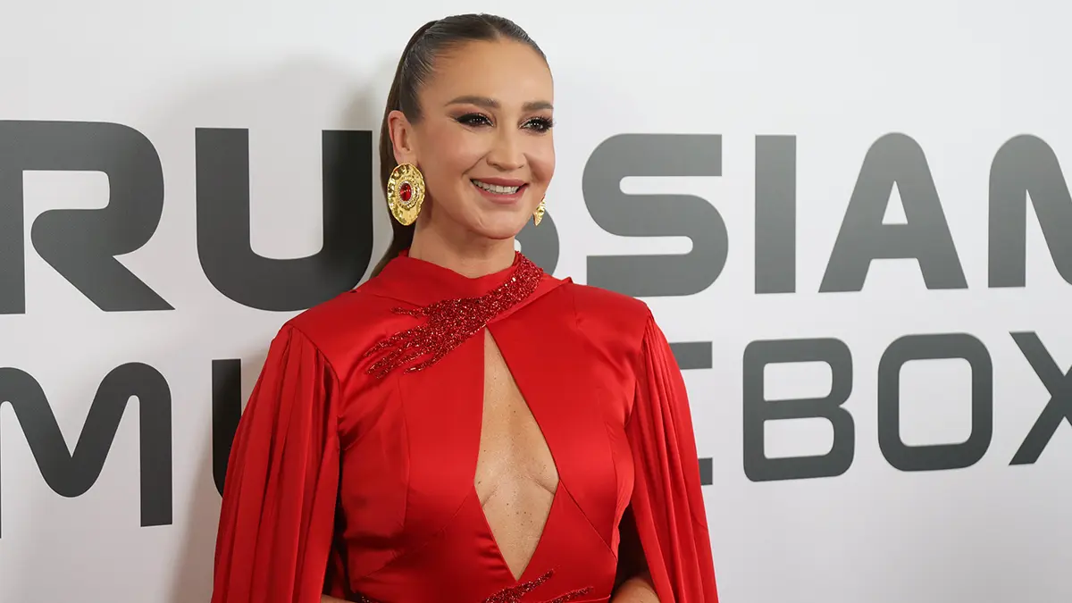 «Почему все в шоке?»: Бузова высказалась о сильных снегопадах в Москве