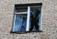 Последствия атаки БПЛА ВСУ на Ростов-на-Дону: разрушения и огонь posledstviya ataki bpla vsu na rostovnadonu razrusheniya i ogon-uralnovosti-ru-0