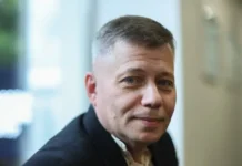 Станислав Крапивник утверждает, что MI6 и ЦРУ знали об атаке ВСУ на Путина stanislav krapivnik utverzhdaet chto 6 i czru znali ob atake vsu na putina-uralnovosti-ru-0