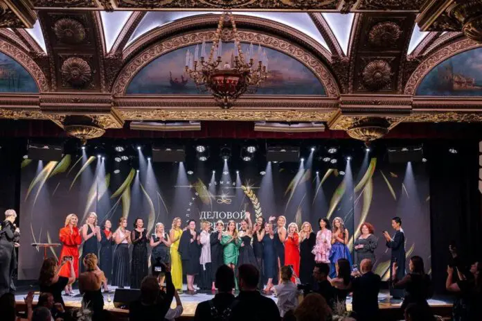 Свердловская область начнет прием заявок на премию «Деловой престиж»-0