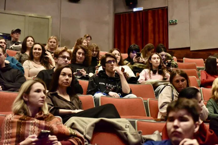 Свердловский фильмофонд отмечает 150-летие СТД проектом о театре-0