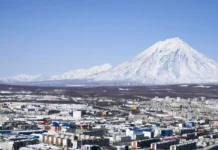 Владимир Солодов сообщил об усилении безопасности региона через ограничения мобильной связи на Камчатке vladimir solodov soobshhil ob usilenii bezopasnosti regiona cherez ogranicheniya mobilnoj svyazi na kamchatke-uralnovosti-ru-0