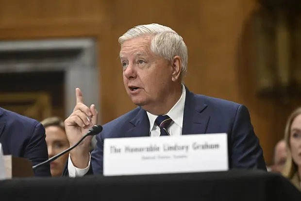 Линдси Грэм