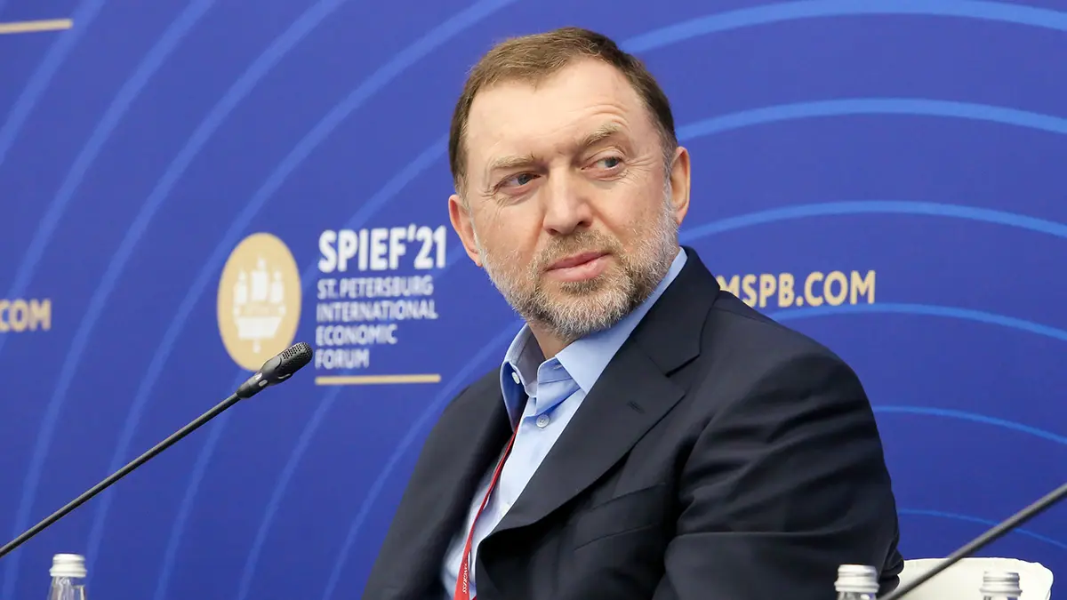 Bloomberg раскрыл роль миллиардера Дерипаски в российской визе для Эпштейна