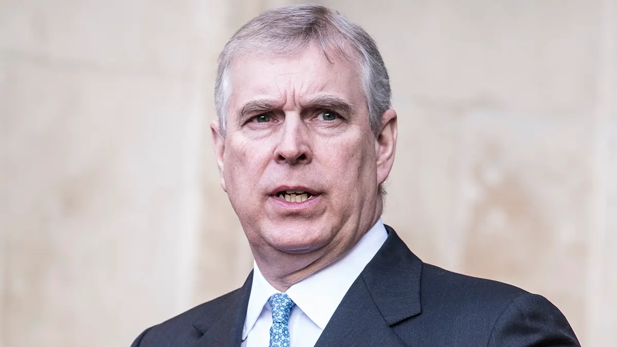 Экс-принц Эндрю стал первым за 500 лет арестованным членом королевской семьи