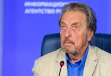 Эррол Маск восхищается Россией и думает о переезде в Москву errol mask voshishhaetsya rossiej i dumaet o pereezde v moskvu-uralnovosti-ru-0