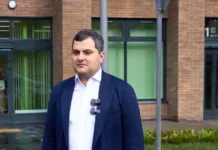 Владислав Овчинский рассказал о 27 тысячах запросов по реновации vladislav ovchinskij rasskazal o 27 tysyachah zaprosov po renovaczii-uralnovosti-ru-0