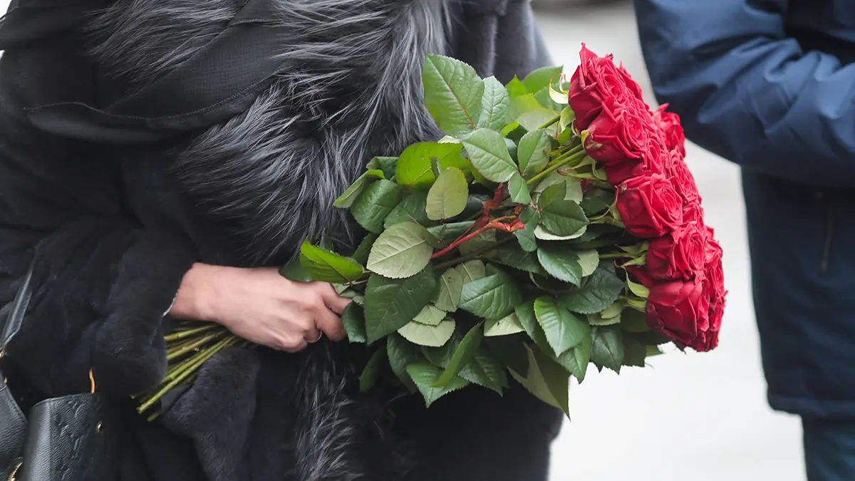 Прощание с учительницей, убитой подростком, прошло в Пермском крае