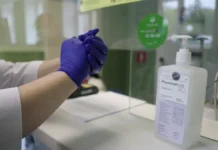 Московская аптека возместила пенсионеру ущерб за антисептик moskovskaya apteka vozmestila pensioneru ushherb za antiseptik-uralnovosti-ru-0