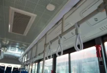 policziya vladivostoka vyyasnyaet spor voditelej avtobusov-uralnovosti-ru-0