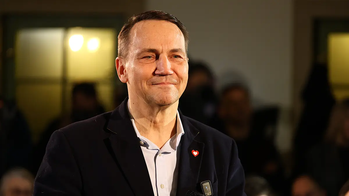 Сикорский: Польша не допустит ускоренного принятия Украины в Евросоюз