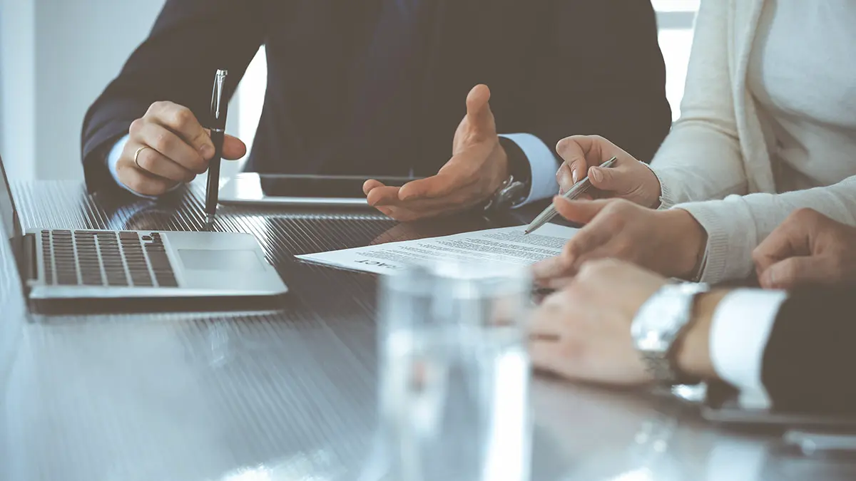 Baza: Четверть российских компаний сократит штат сотрудников в 2026 году