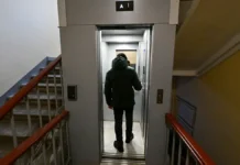 Виноградов: Конституция и ГК РФ спасут от штрафов за личную жизнь vinogradov konstitucziya i gk rf spasut ot shtrafov za lichnuyu zhizn-uralnovosti-ru-0