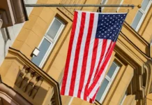 Дарчиев: Трамп укрепил День Победы и Бессмертный полк в США darchiev tramp ukrepil den pobedy i bessmertnyj polk v ssha-uralnovosti-ru-0