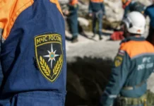 mchs kryma i bahchisarajskij otryad spasli turista u golubogo ozera-uralnovosti-ru-0