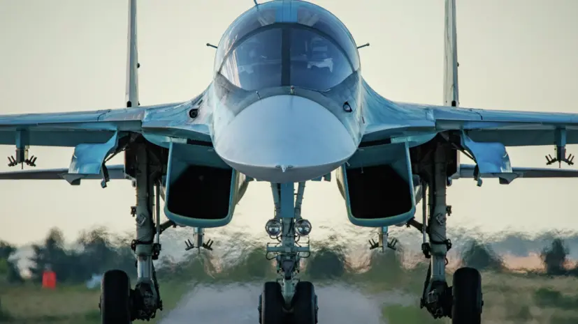 Истребитель-бомбардировщик Су-34М нанёс авиаудар по месту хранения БПЛА ВСУ
