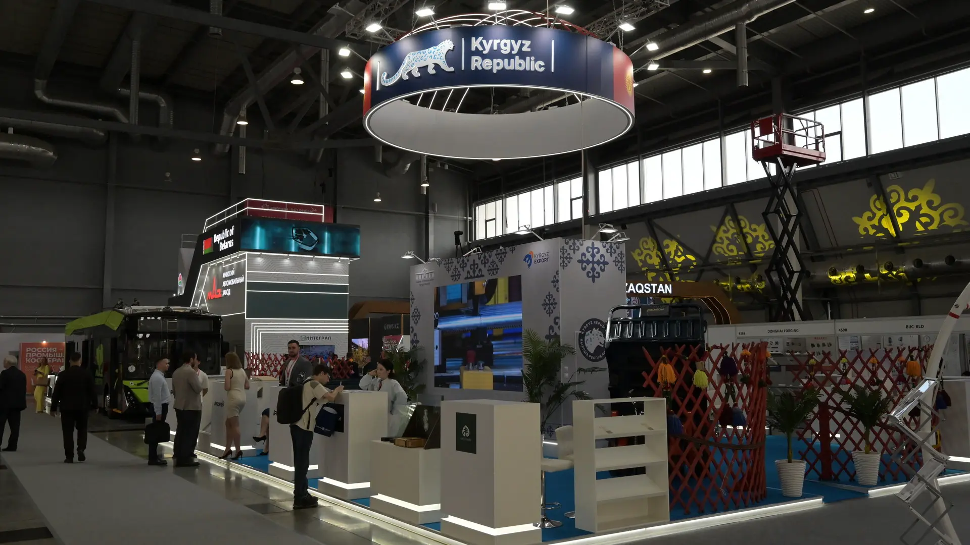 Айпрофи Про и Интергласс-Строй покорили гостей ИННОПРОМ-2026-0
