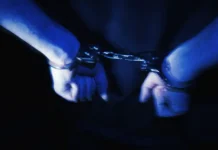 Полиция Капитолия задержала вооруженного мужчину у Конгресса США policziya kapitoliya zaderzhala vooruzhennogo muzhchinu u kongressa ssha-uralnovosti-ru-0