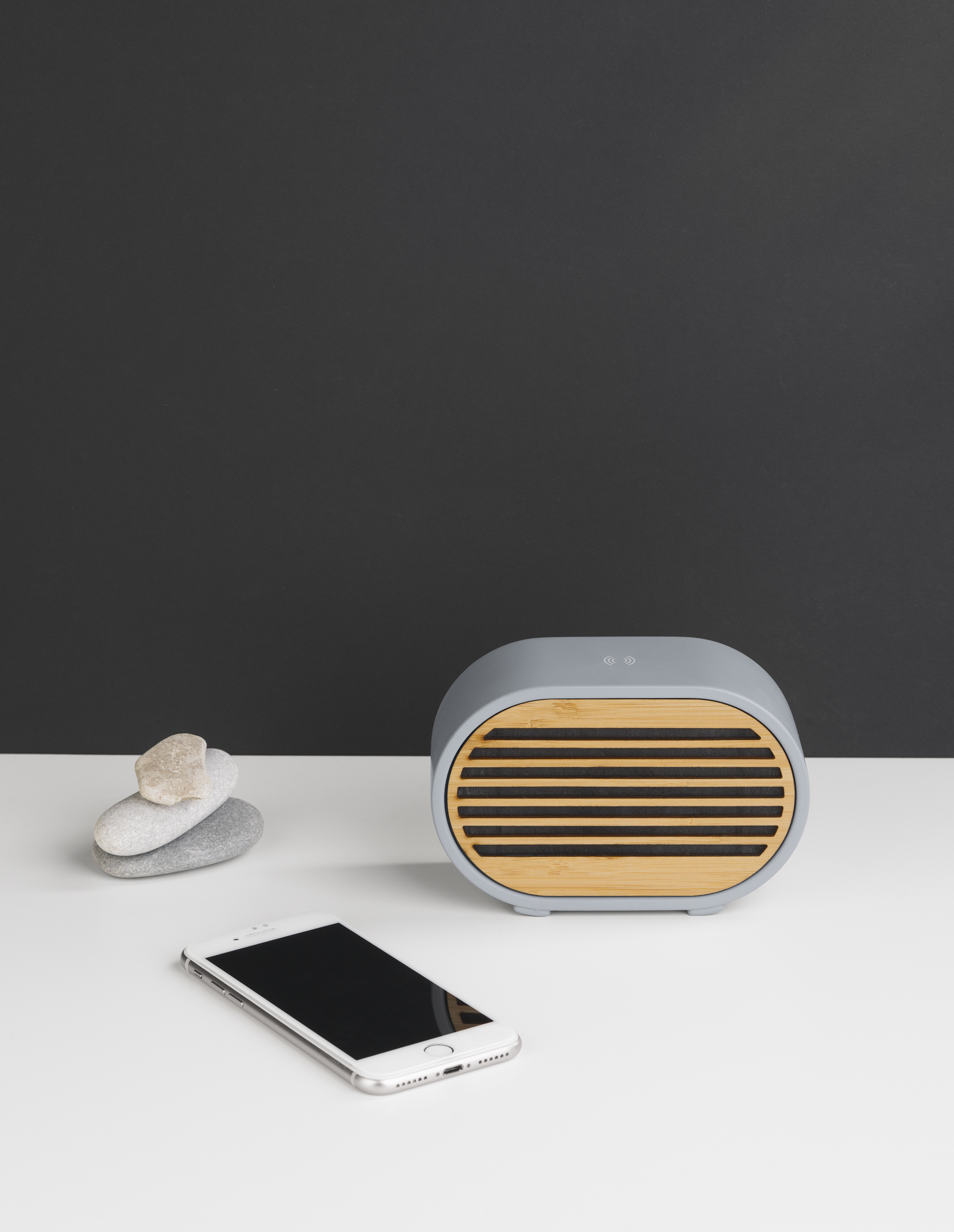 Bluetooth-колонка "Stonehenge" 5Вт с беспроводным зарядным устройством, камень/бамбук, цвет серый/бежевый