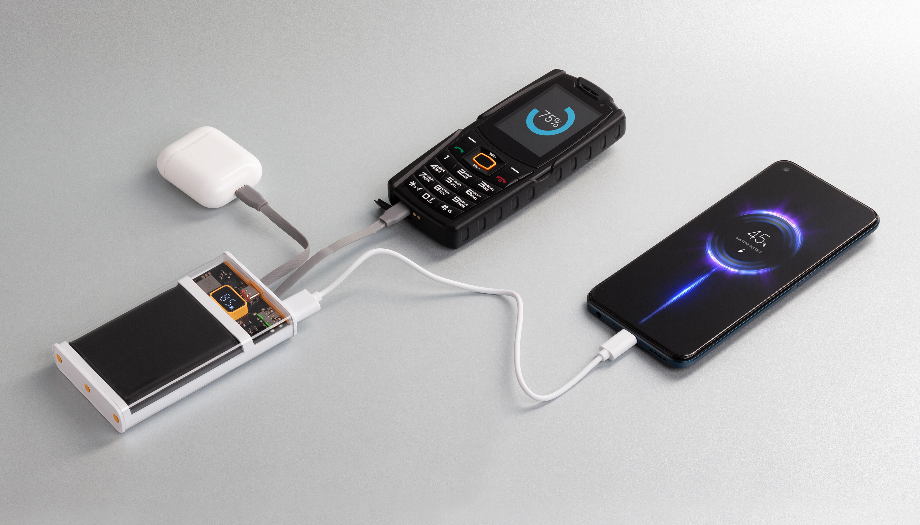 Зарядное (22.5W) устройство "Link" 10000 mAh с прозрачным корпусом, цифровым индикатором заряда и встроенными Type-C/Lightning кабелями, цвет белый/черный
