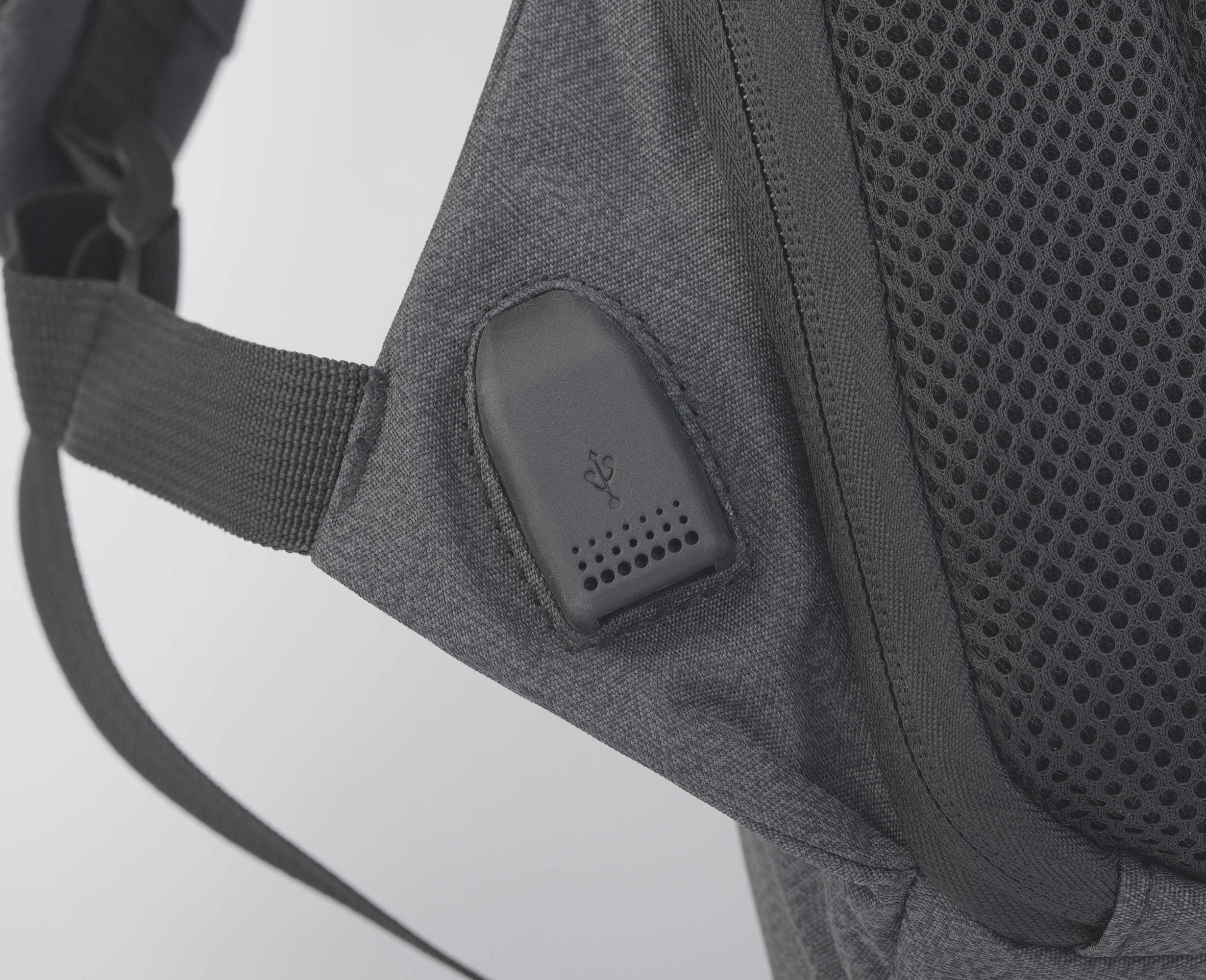Рюкзак "City" с USB-разъемом, цвет черный с коричневым
