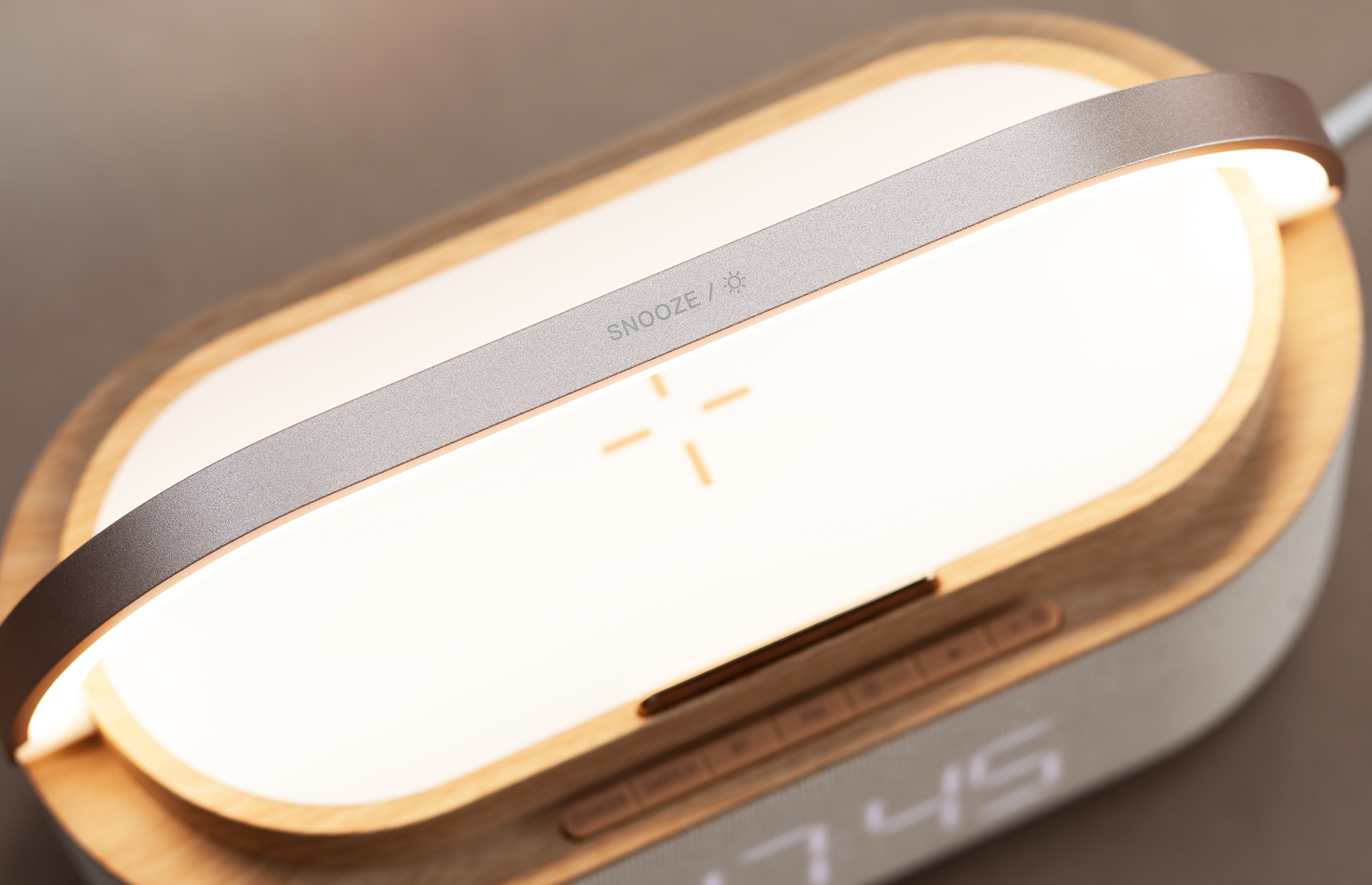 Bluetooth стерео-колонка "Smart Band" 10Вт (2х5Вт) с беспроводным (15W) ЗУ, лампой, часами, FM радио, цвет бежевый
