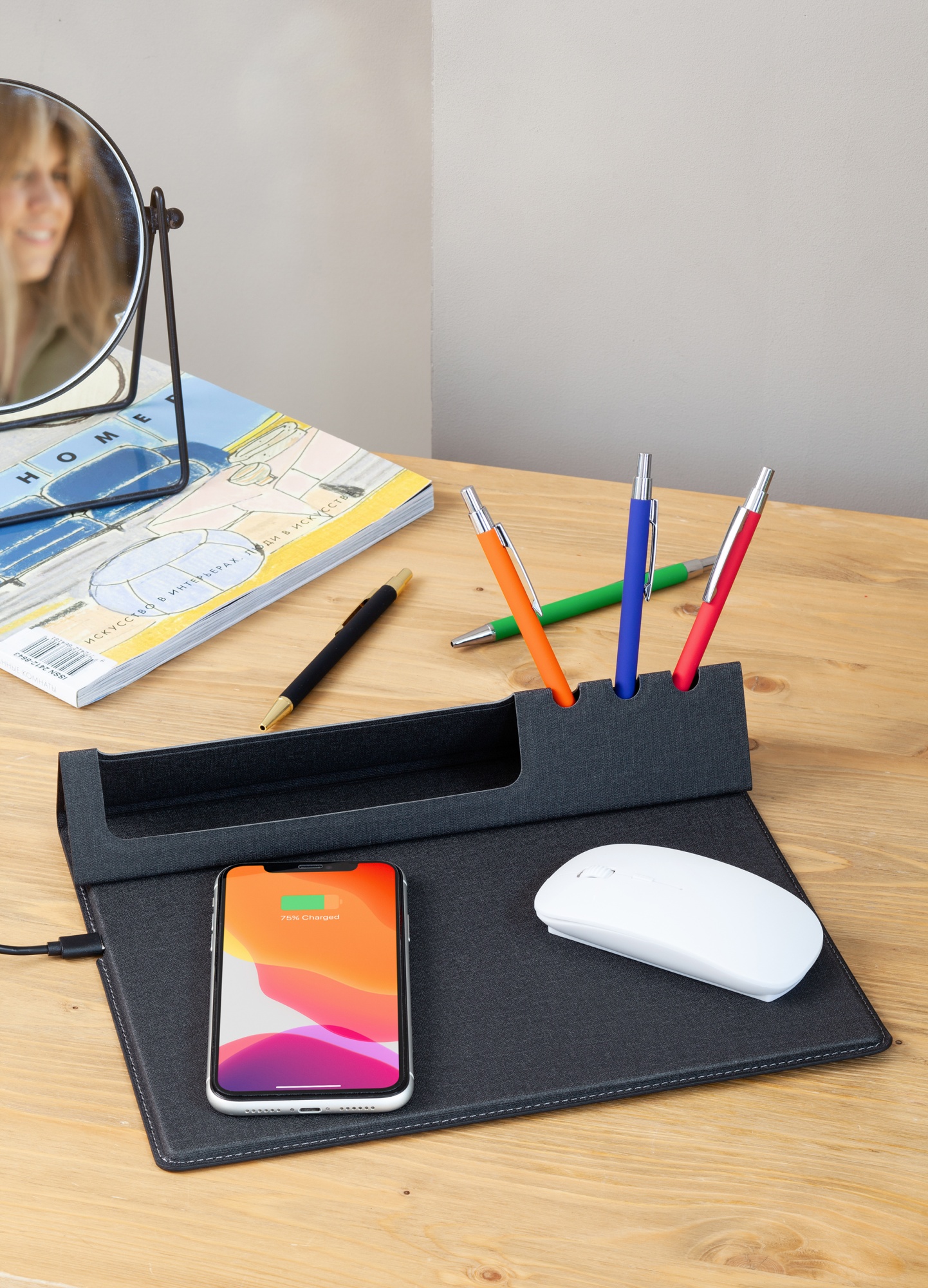 Настольная складная подставка "Cool Desk" с беспроводным (10W) зарядным устройством и ковриком для мыши, цвет темно-серый