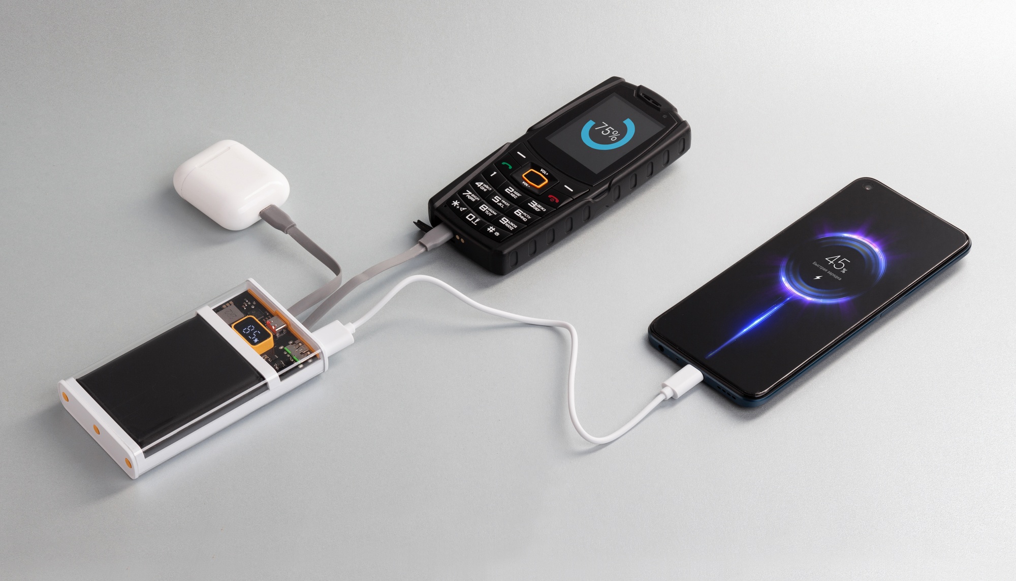 Зарядное (22.5W) устройство "Link" 10000 mAh с прозрачным корпусом, цифровым индикатором заряда и встроенными Type-C/Lightning кабелями, цвет белый/черный
