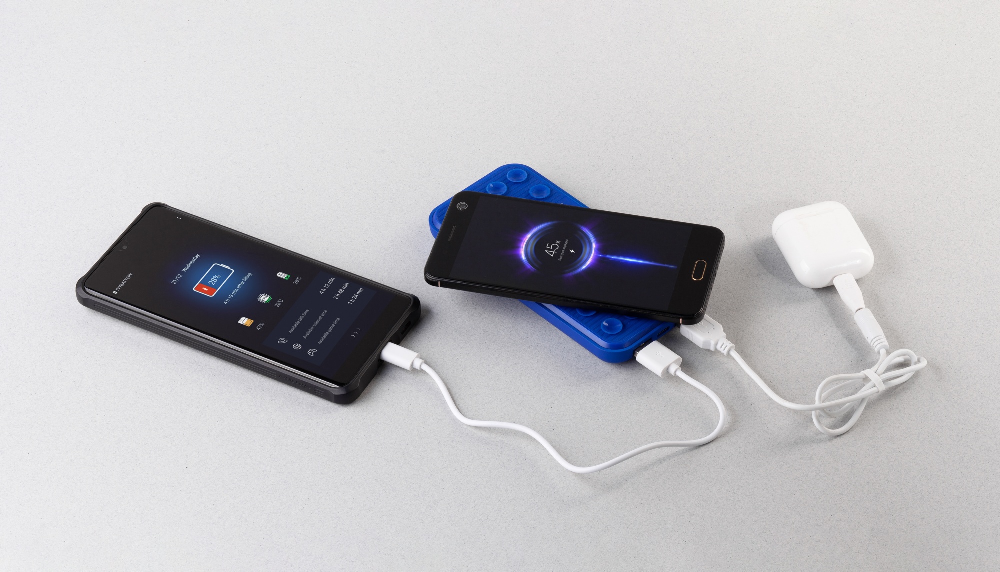 Беспроводное зарядное устройство "Sticky SOFTTOUCH", 10000 mAh с подсветкой логотипа и присосками, цвет синий