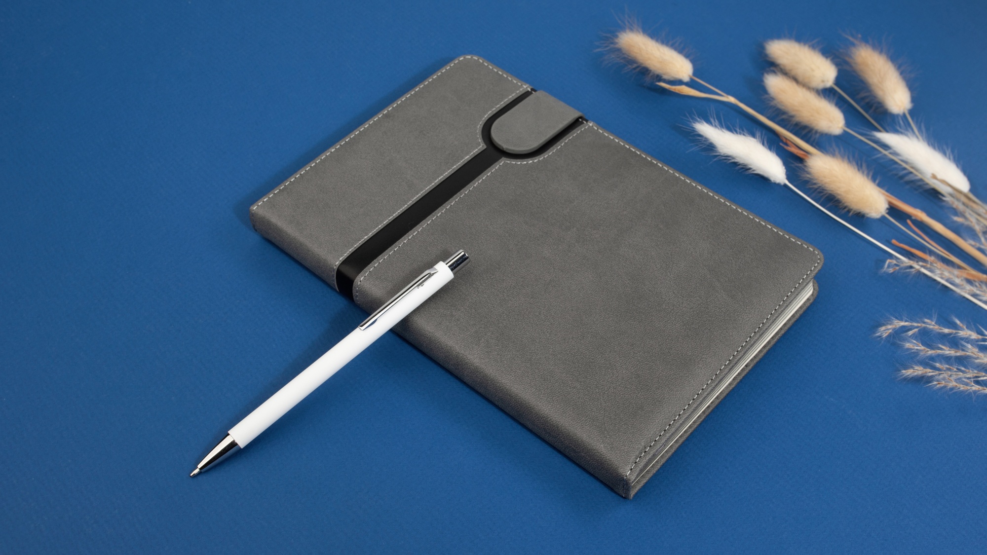 Ручка шариковая "Trade", покрытие soft touch, цвет белый