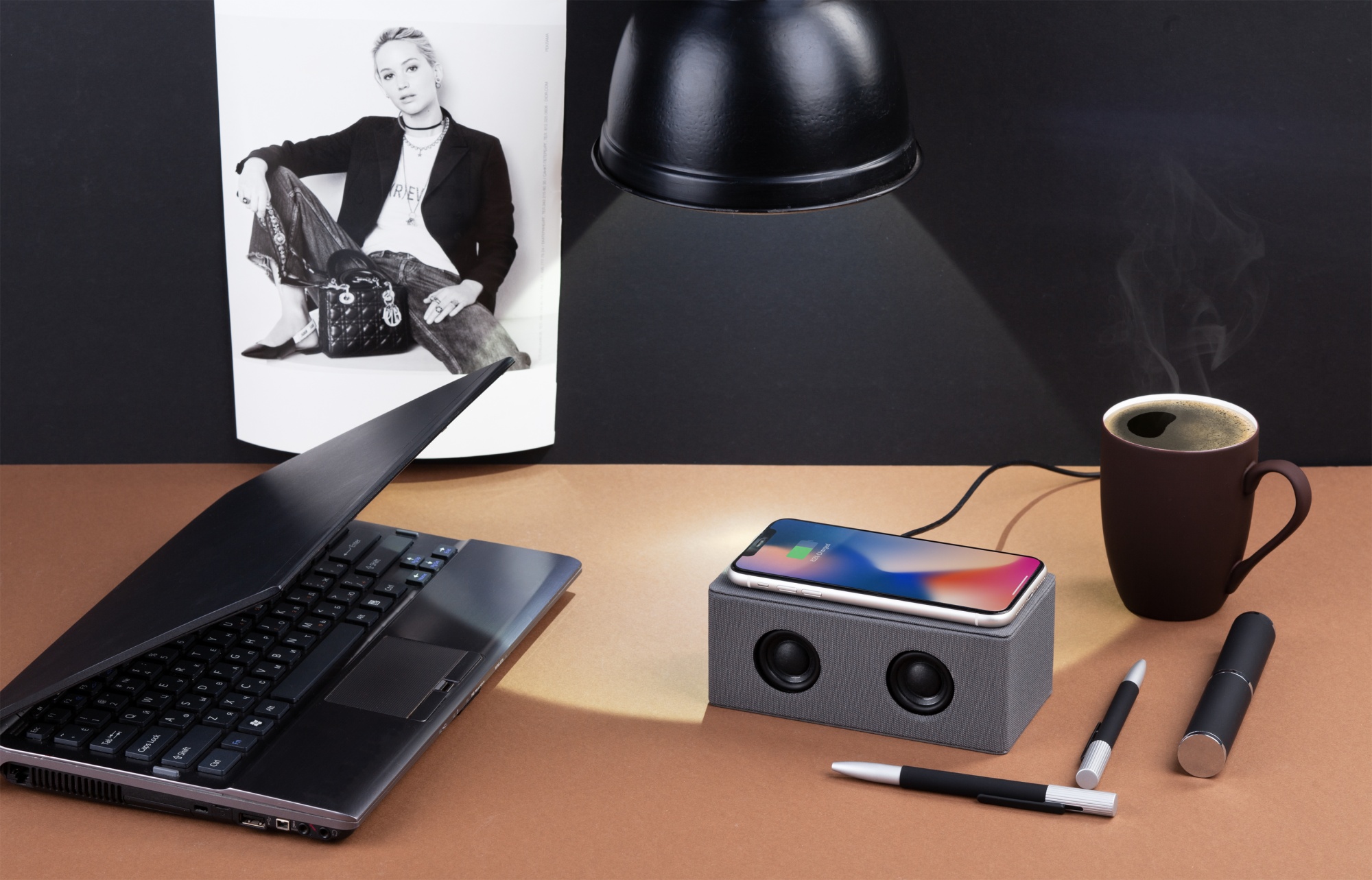 Bluetooth колонка "Cool Gray" с двумя динамиками (2х3Вт) и беспроводным зарядным устройством, переработанный пластик (RPET), цвет серый