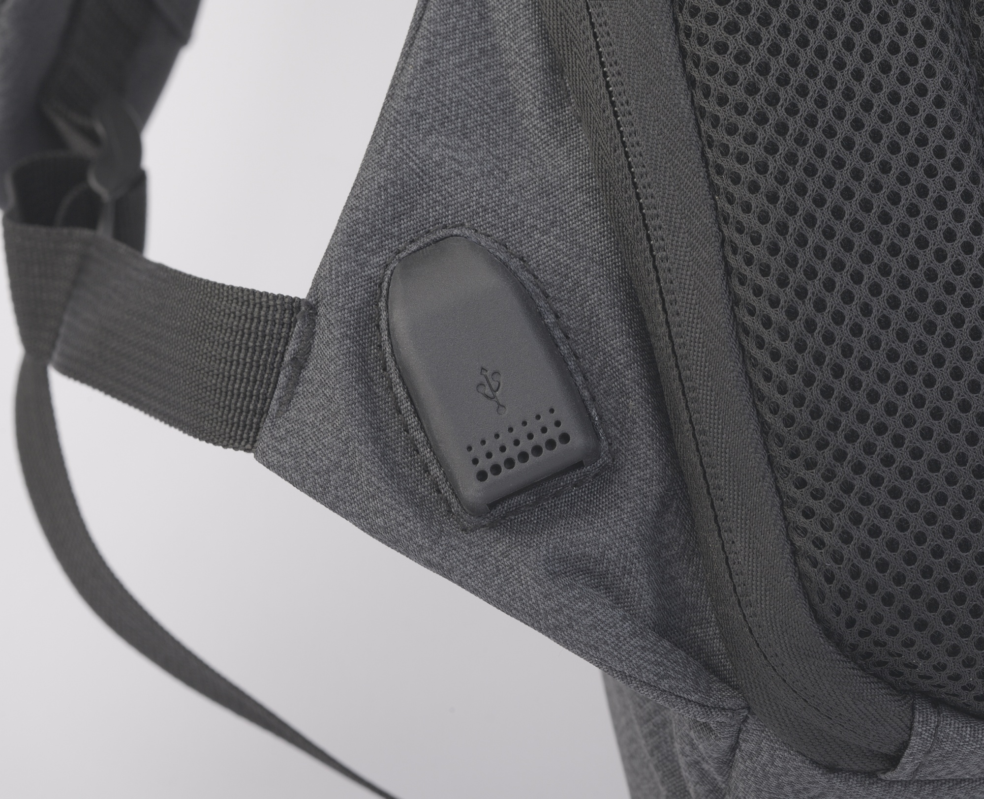 Рюкзак "City" с USB-разъемом, цвет черный с коричневым