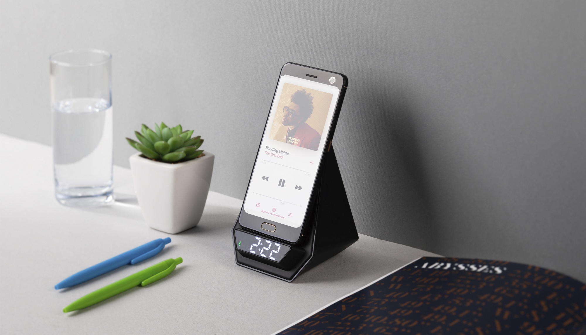 Настольная Bluetooth колонка (3Вт) "Smart Pyramid" с часами и беспроводным (15W) зарядным устройством, с подсветкой логотипа, цвет черный