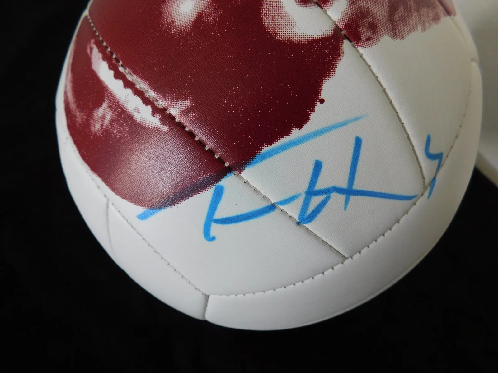 Tom Hanks — Tom Hanks Signed 2001 MR. Wilson Cast Away Volley Ball - JSA Authentication, image 2