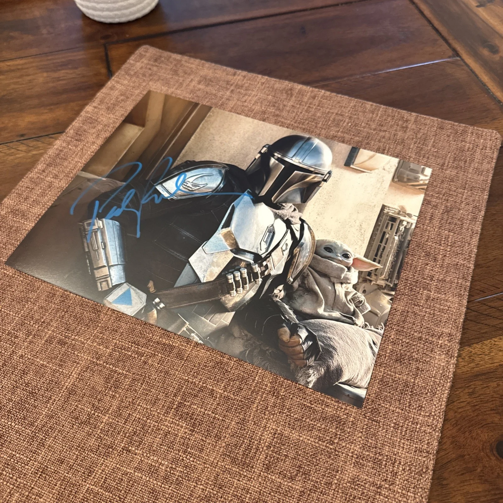 Pedro Pascal — Pedro Pascal "Mandalorian" Signed 8x10" Original Autograph w/COA Hologram Proof, image 4