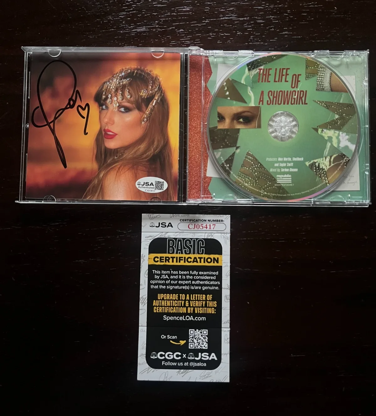 Taylor Swift Signed CD The Life of a Showgirl Signed Photo 1,2,3,4 - JSA BULK, image 3