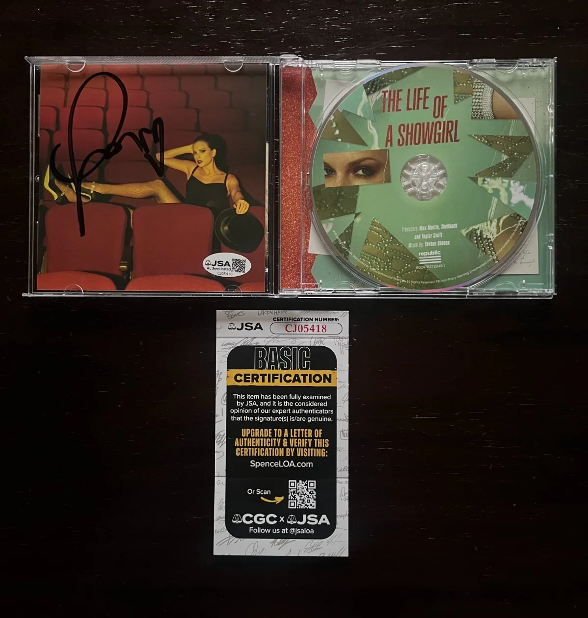 Taylor Swift Signed CD The Life of a Showgirl Signed Photo 1,2,3,4 - JSA BULK, image 4