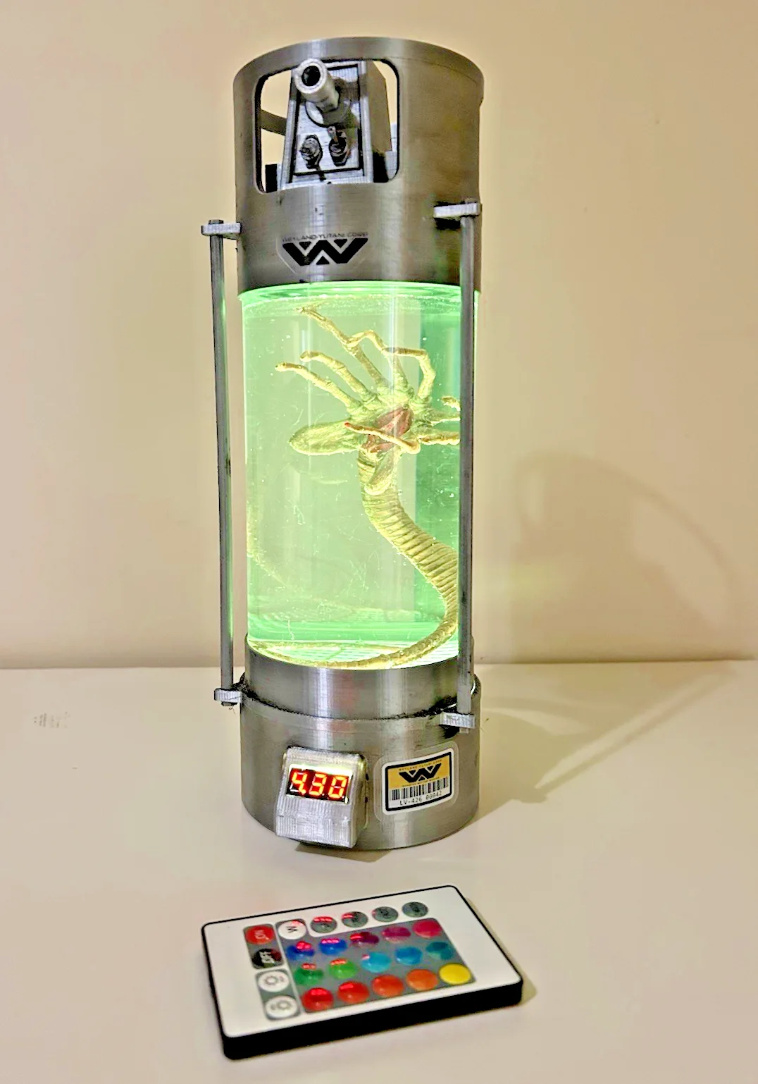 Alien Facehugger Stasis Tube Lamp LED Remote Control 16 Colour, image 3