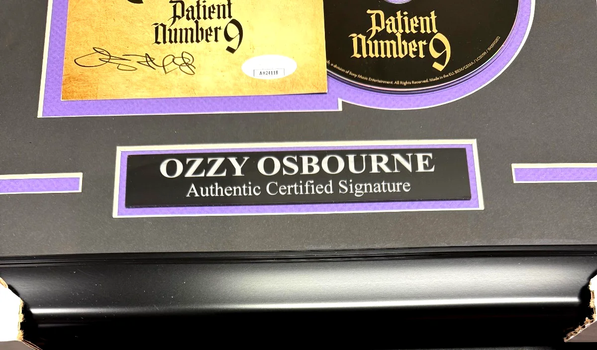 Ozzy Osbourne Authentic Signed Autographed CD Framed with 8x10 Photo JSA Coa !, image 2