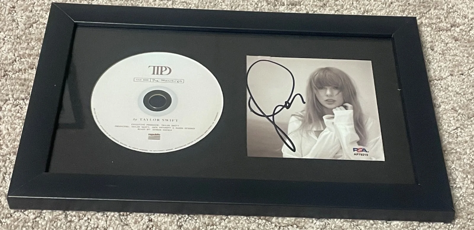 Taylor Swift Signed Tortured Poets TTPD Framed CD PSA/DNA COA Autographed WOW, image 5