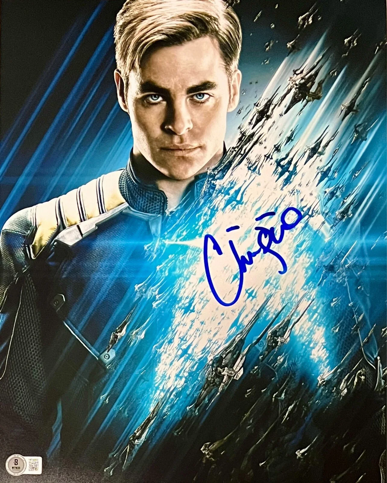 Chris Pine — Chris Pine Autographed 11x14 Photo Star Trek Signed Beckett BAS Witnessed
