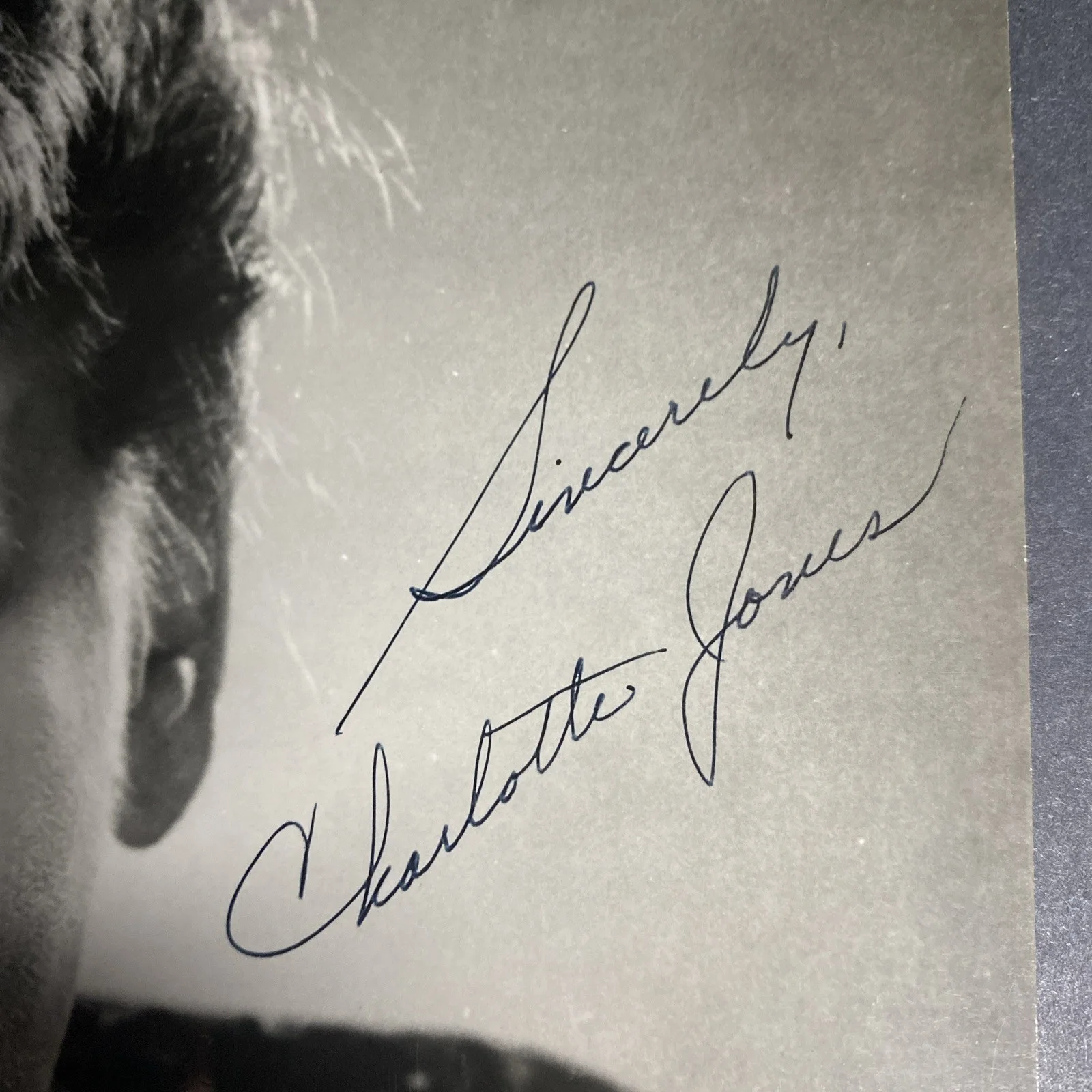 Charlotte Jones: Hand Signed Celebrity Photograph 8 x 10 Inches / KSK, изображение 2