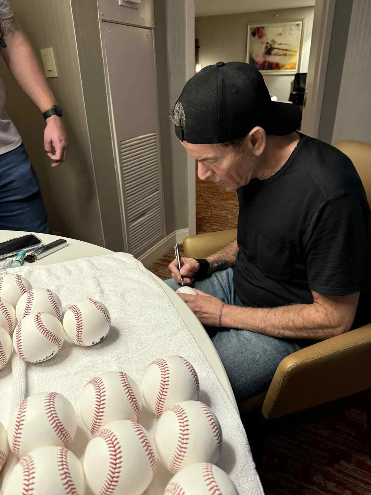 Charlie Sheen — Charlie Sheen Autographed Signed Rawlings OMLB Baseball Beckett BAS, image 5