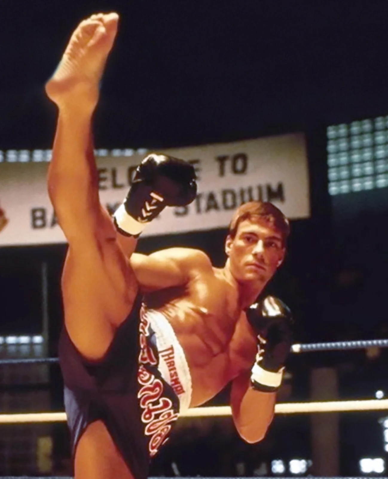 Jean Claude Van Damme — Jean Claude Van Damme Autographed Kickboxing Glove ASI Proof, изображение 3