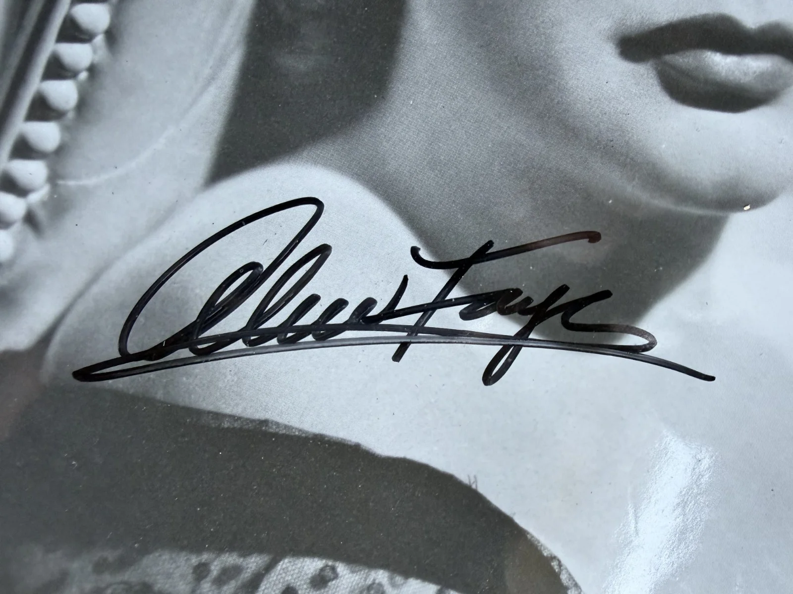 Vintage Signed 8 x 10 publicity photo ALICE FAYE, Singer, Actress (1915-1998), изображение 2