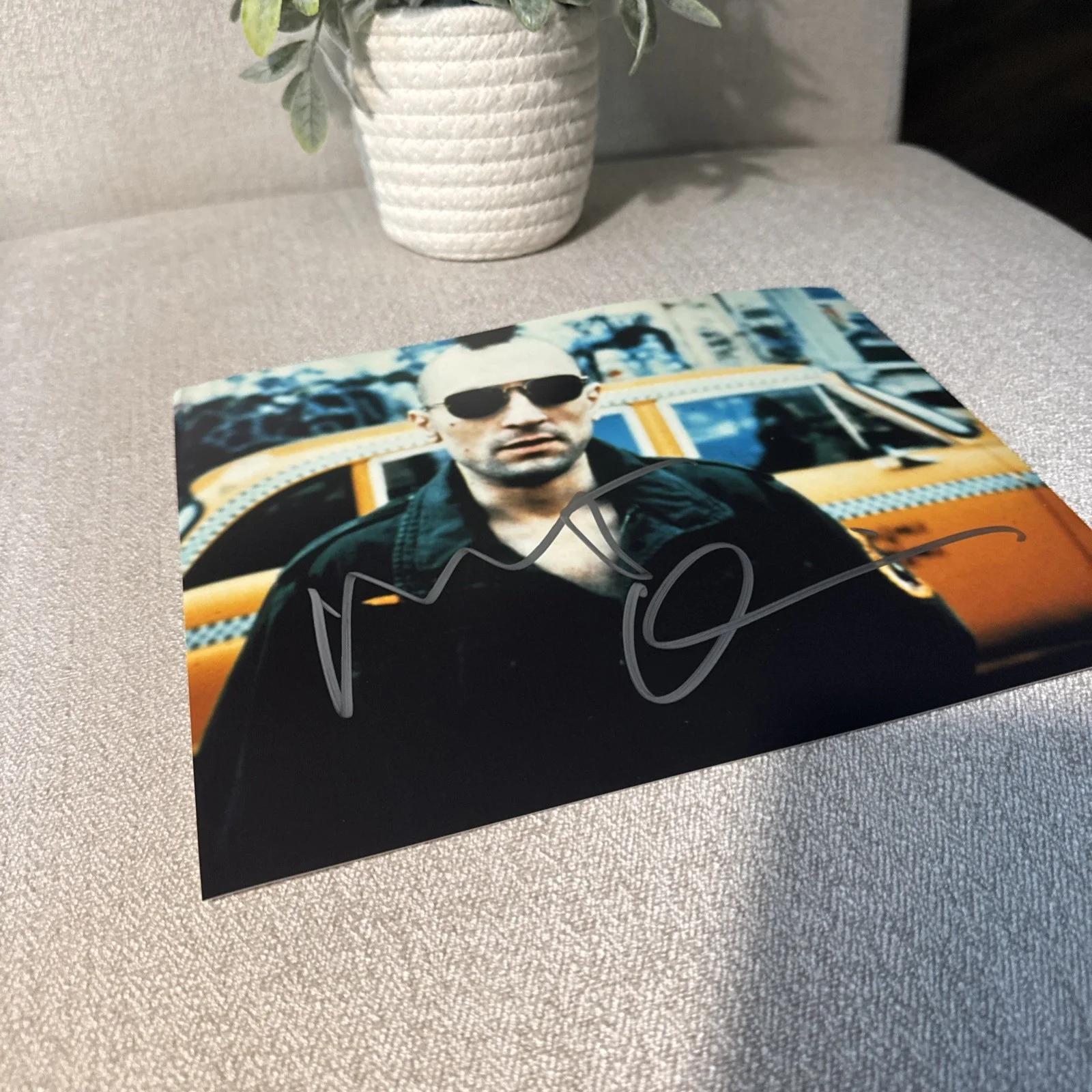 Robert De Niro — Robert DeNiro Signed 8x10 "Taxi Driver" Authentic Autograph w/COA Hologram !!, image 2