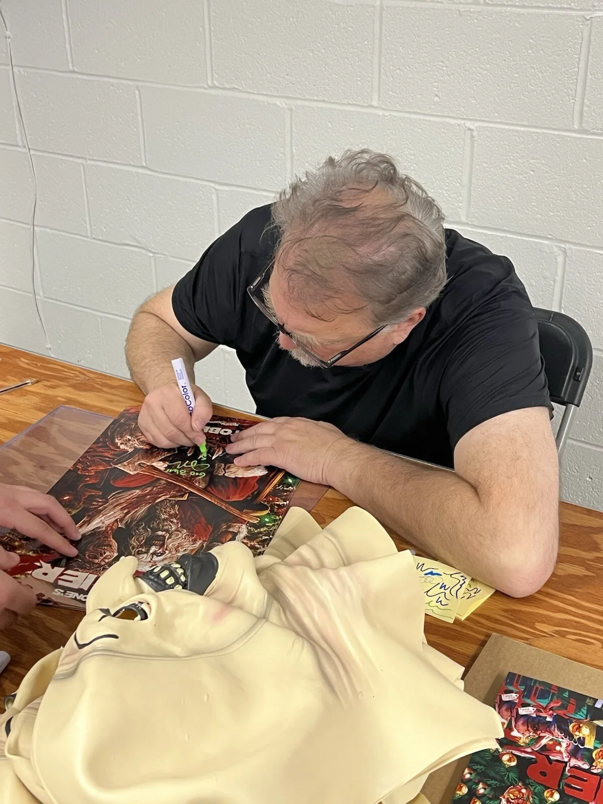 David Howard Thornton, Samantha Scaffidi, Daniel Roebuck — David Howard Thornton & Scaffidi & Roebuck Signed Mask Terrifier 3 BAS, image 5