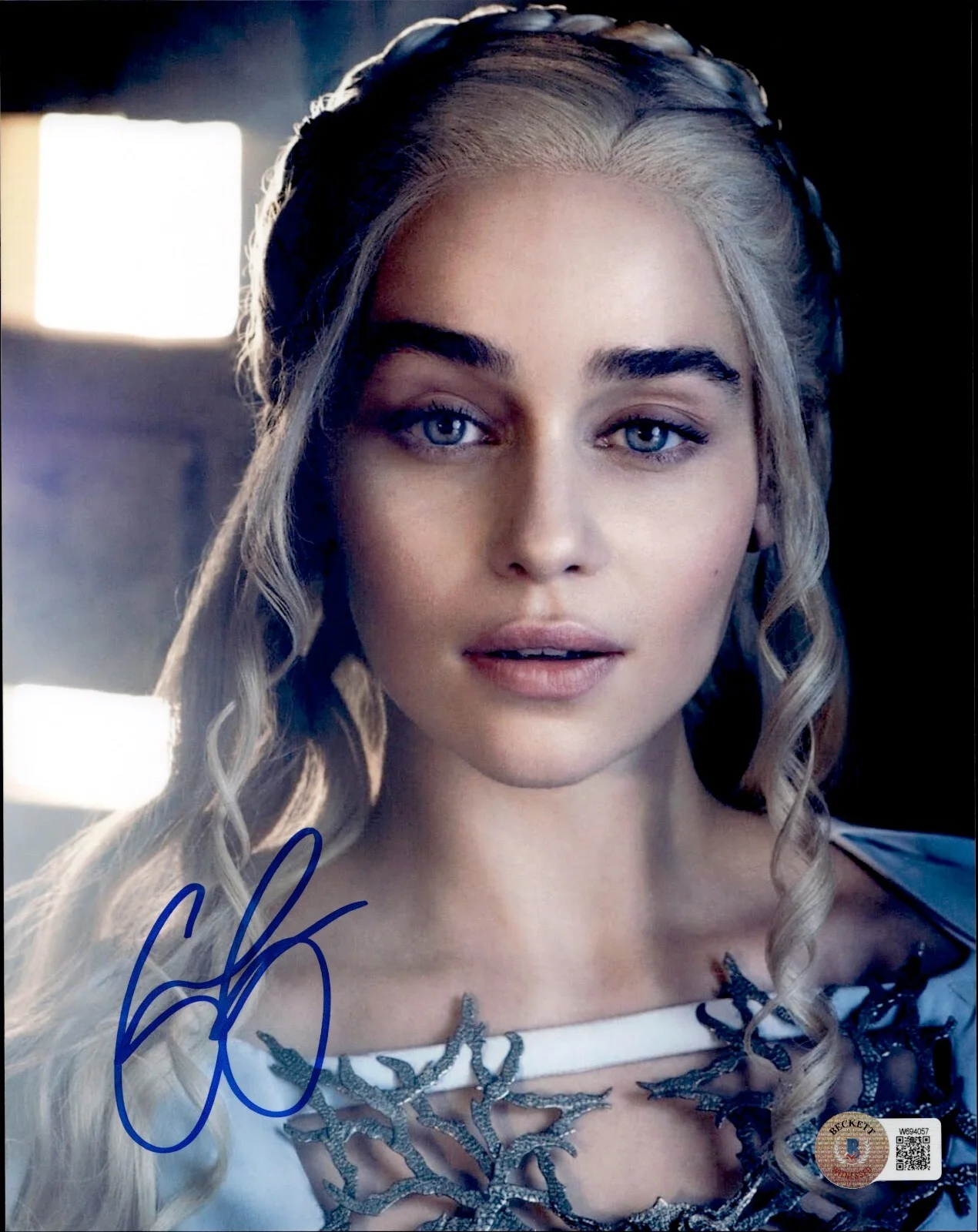 Emilia Clarke — Emilia Clarke Autographed 11x14 Photo Game of Thrones BAS Beckett Witnessed